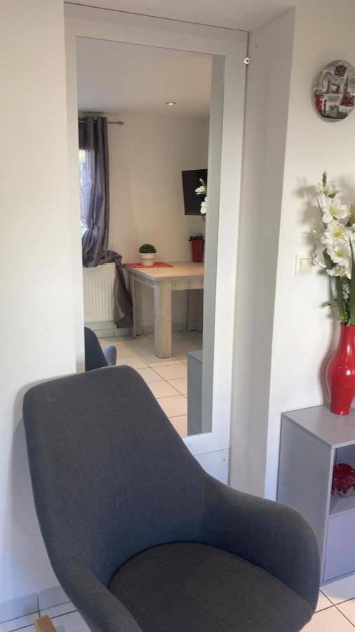 Studio - Carre De Soie Vaulx En Velin Luaran gambar